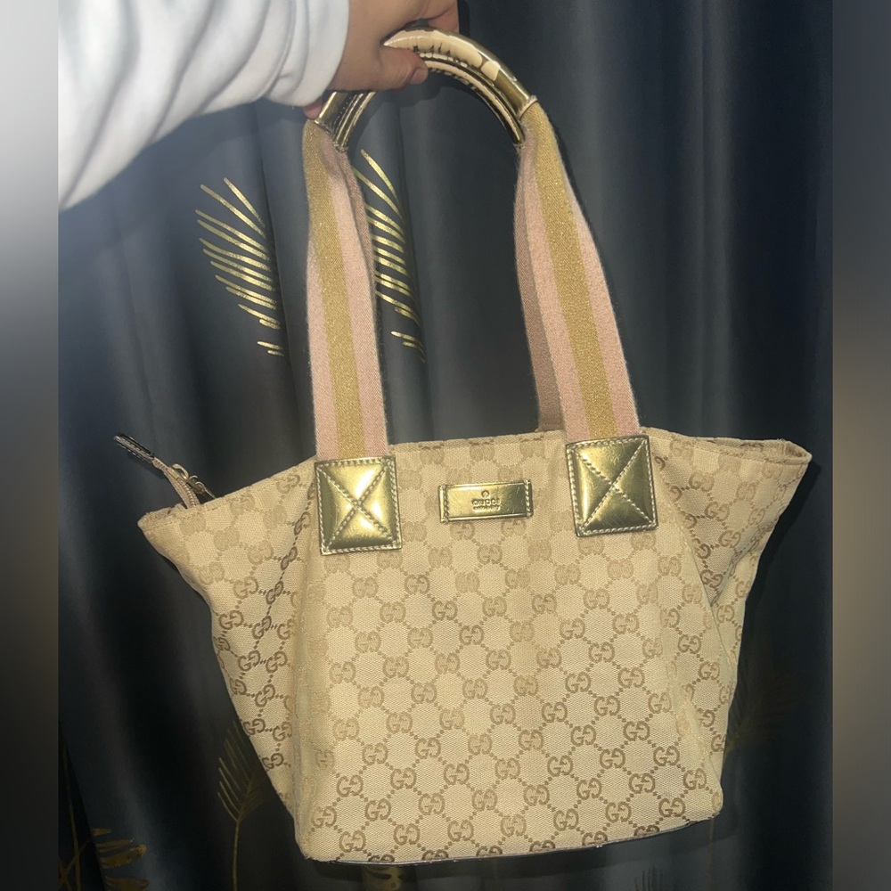 LOW START Gucci vintage beige gg logo, with pink strap tote.